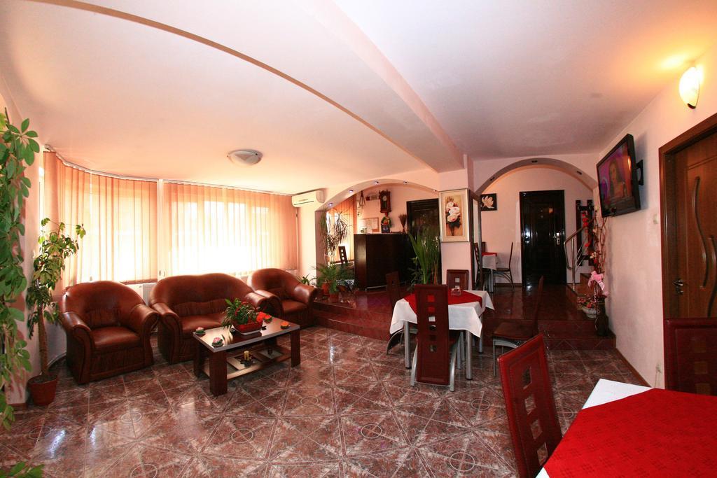 Radena Hotel Arad Exterior photo