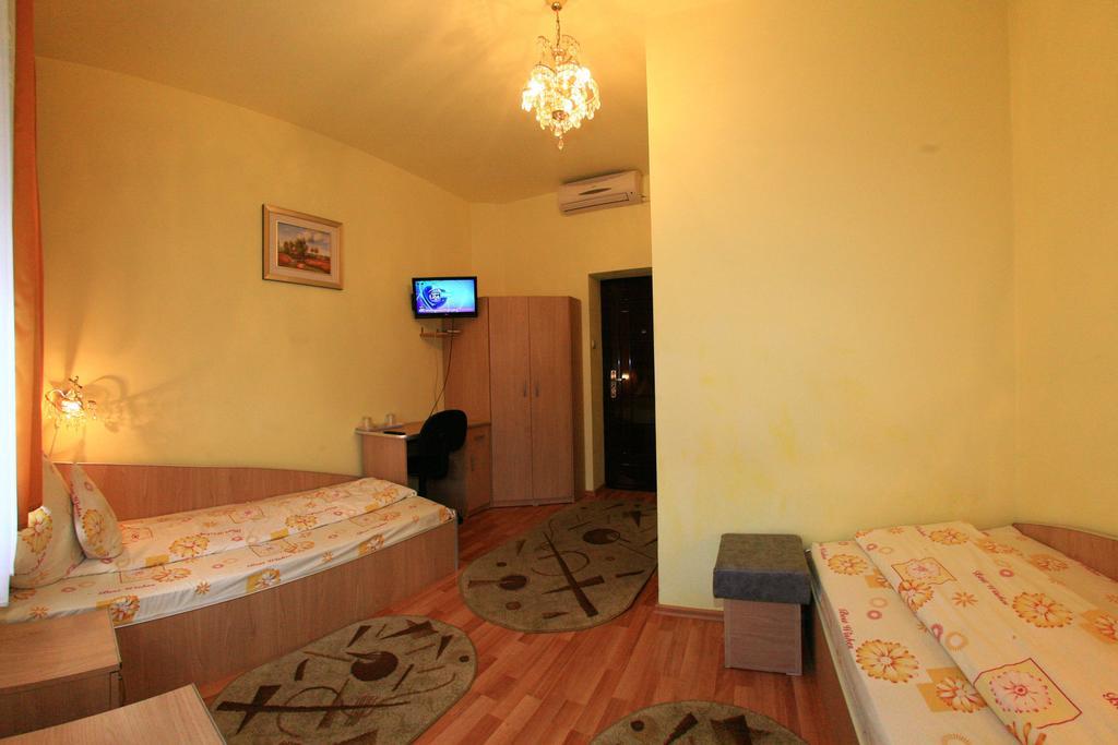 Radena Hotel Arad Room photo